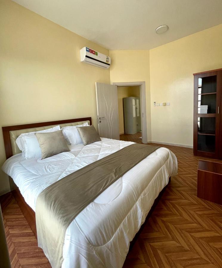 Deluxe Apartment Маскат Екстериор снимка