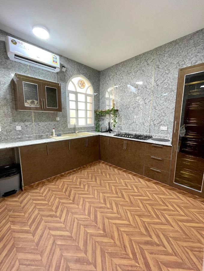 Deluxe Apartment Маскат Екстериор снимка